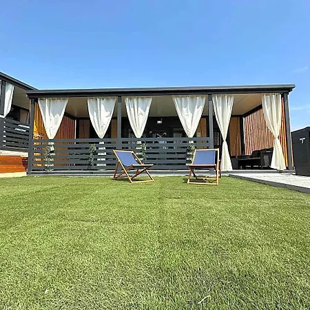 Hotel Mobile House Karpet