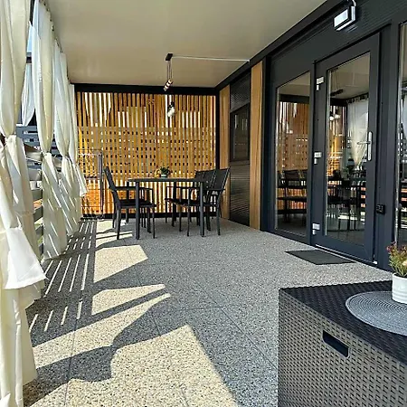 Hotel Mobile House Karpet Pirovac