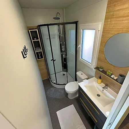 Hotel Mobile House Karpet Pirovac