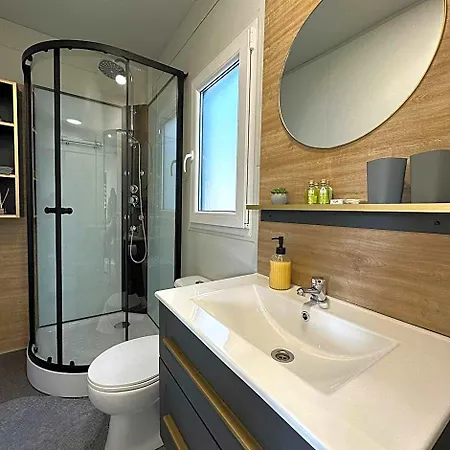 Hotel Mobile House Karpet Pirovac