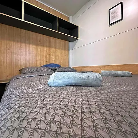 Mobile House Karpet Hotel *