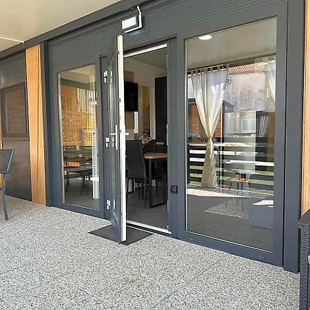 Hotel Mobile House Karpet Pirovac