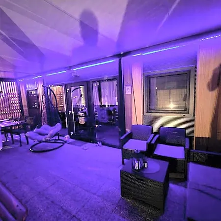Hotel Mobile House Karpet